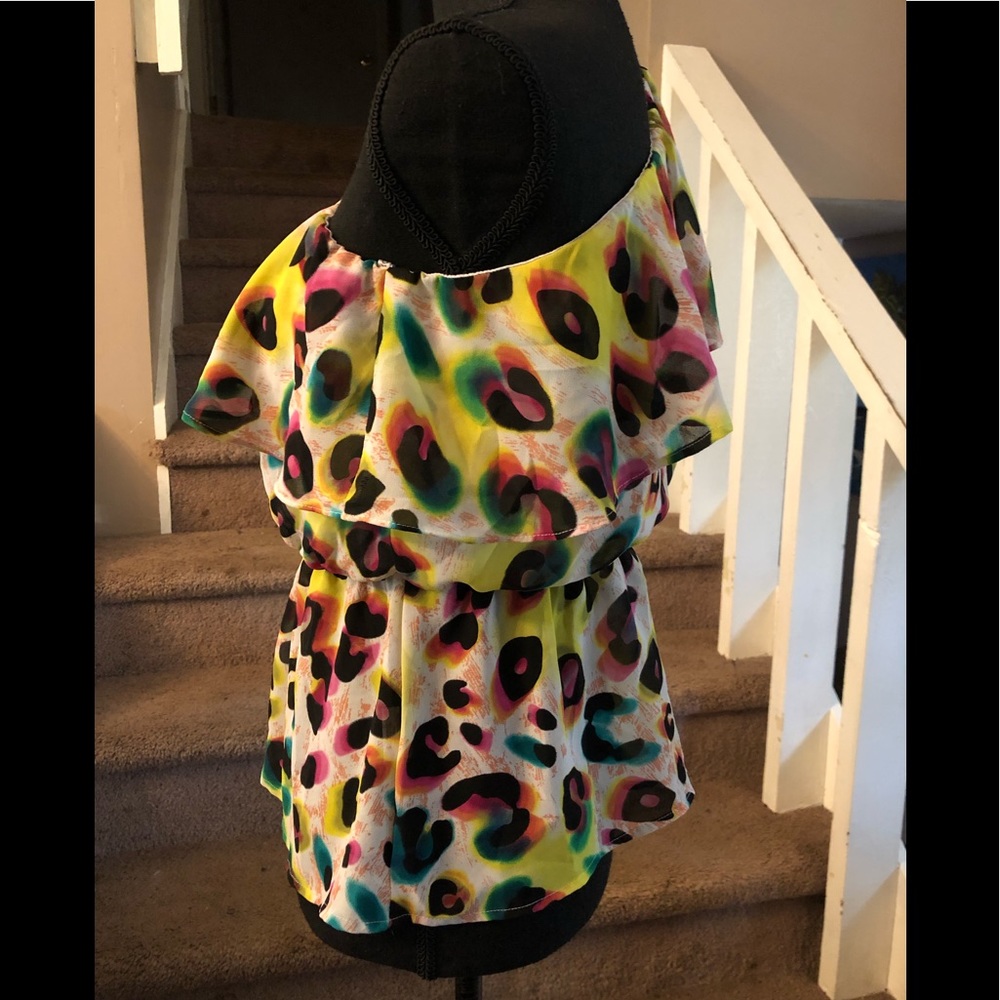 XOXO One Shoulder•Multi Color Ruffle Blouse - Picture 2 of 4